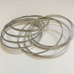 NWOT Silver Plated Linked Bangle Set